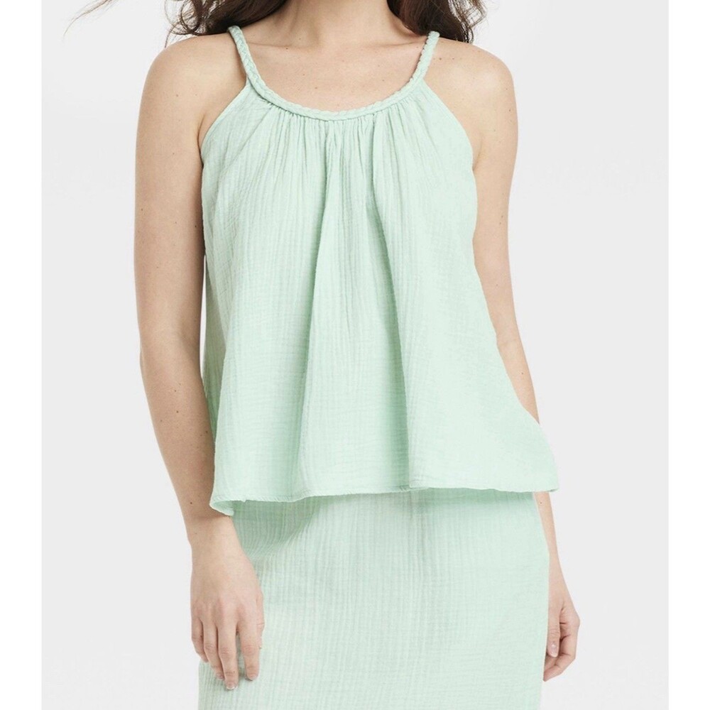Women’s Gauze Tank Top – Universal Threads – Light Green Scoop Neck Pull Over St